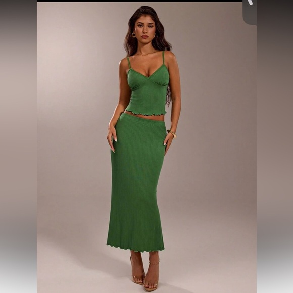 2 pc Green Women's Skirt set. For a night out or the beach - Picture 1 of 5